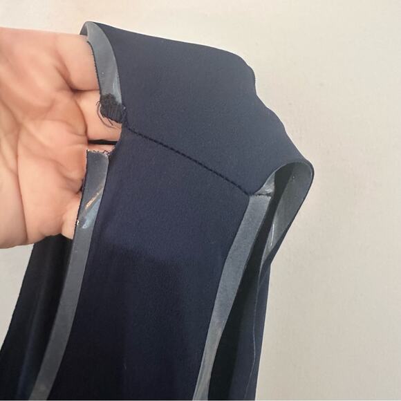 Carve Designs Leadbetter Swim Shorts Navy and Pink Striped Swim Shorts Small - Picture 7 of 7